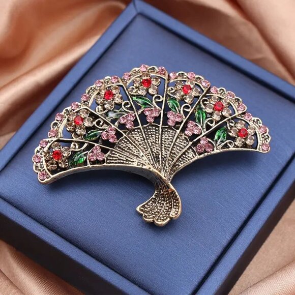 Vintage Style Antique Gold Tone Rhinestone Fan Brooch or Elegant Necklace - Nice - Picture 1 of 10